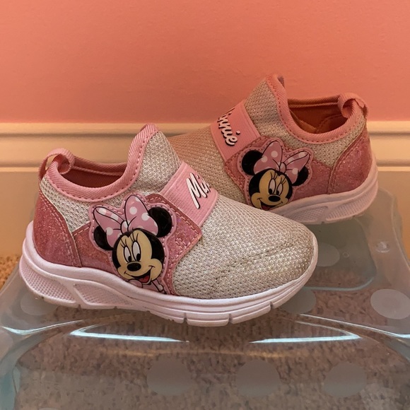 Minnie Mouse Light Up Sneakers (Disney) - Picture 2 of 5